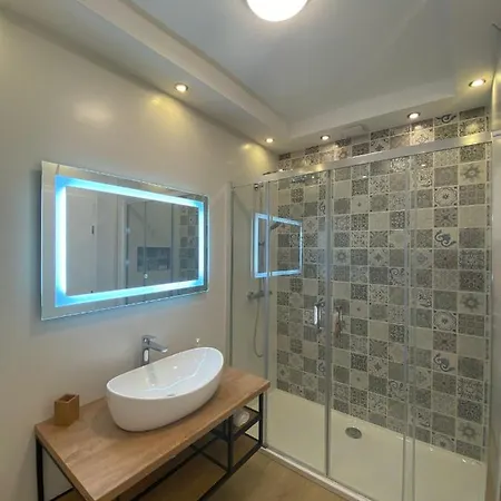 Jakovcevic 3 アパート *